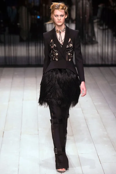 Look 31